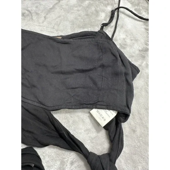 Free People Halter Top Women's Size Large Black One Shoulder Stretch Tie Off EUC - Picture 2 of 10